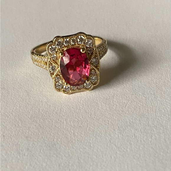 2.67 Ct Ruby & VS Lab Diamond Ring - Picture 3 of 5